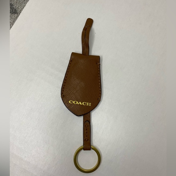 Coach keychain brown hangtag - Picture 3 of 4